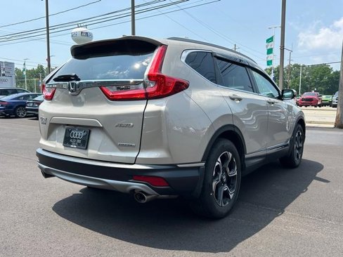 Used 2019 Honda CR-V Touring image 3