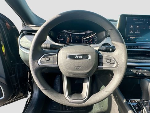New 2025 Jeep Compass Sport image 11