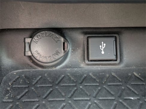 Used 2021 Toyota RAV4 XLE Premium image 22