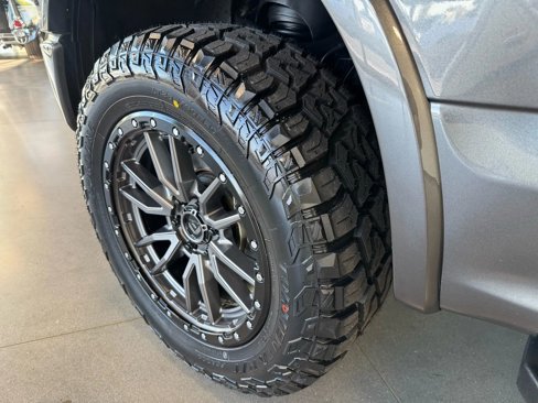 Used 2019 Ford F150 XLT w/ Equipment Group 302A Luxury image 6