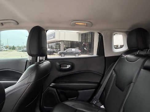 Used 2021 Jeep Compass Latitude image 13