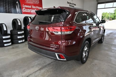 Used 2018 Toyota Highlander Limited Platinum image 6