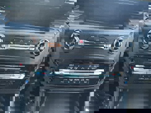 Used 2020 Ford Explorer Limited image 16