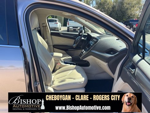 Used 2019 Lincoln MKC Premiere image 27