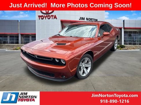 Used 2021 Dodge Challenger SXT w/ Driver Convenience Group image 1