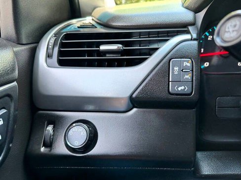 Used 2017 Chevrolet Tahoe LT image 23