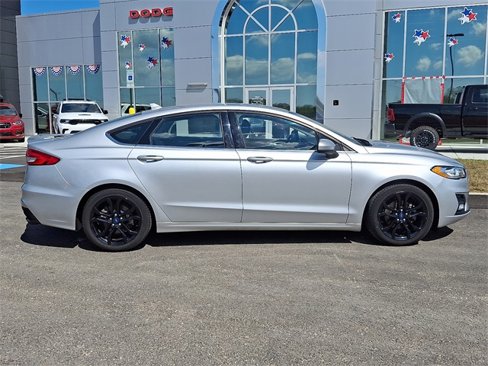 Used 2019 Ford Fusion SE w/ Equipment Group 151A image 11