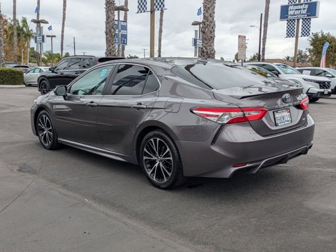 Used 2020 Toyota Camry SE image 17