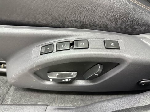 Used 2017 Volvo XC60 T5 Dynamic w/ Preferred Option Package image 10