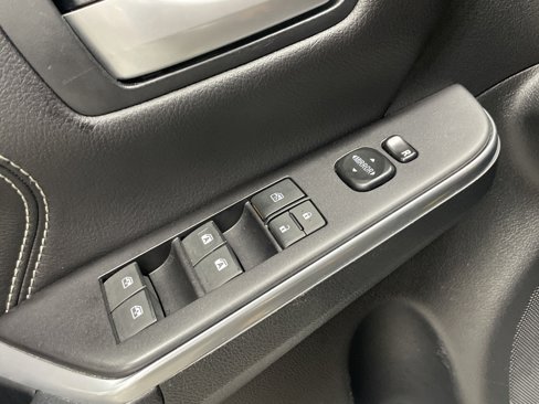 Used 2017 Toyota Camry XLE image 15