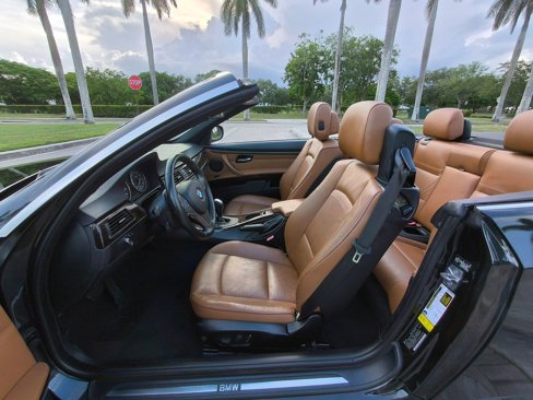 Used 2011 BMW 328i Convertible image 10