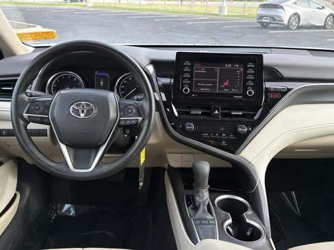 Certified 2022 Toyota Camry LE image 25