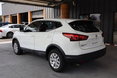 Used 2019 Nissan Rogue Sport S image 3