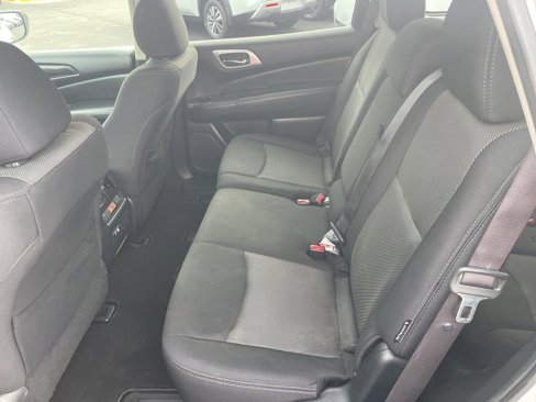 Used 2020 Nissan Pathfinder SV image 24