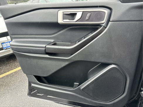 Used 2020 Ford Explorer XLT w/ Equipment Group 202A image 25