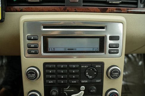 Used 2008 Volvo XC70 3.2 image 20