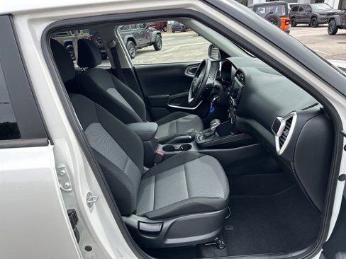 Used 2023 Kia Soul LX w/ LX Technology Package image 13