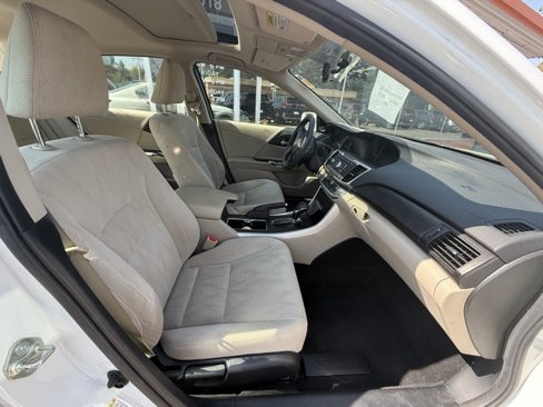Used 2015 Honda Accord EX image 11