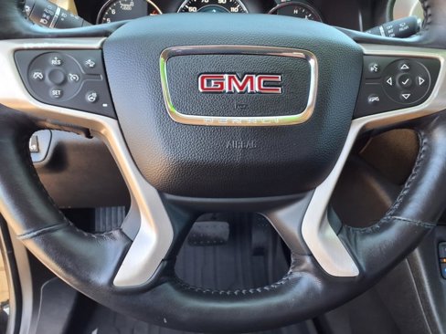 Used 2017 GMC Acadia Denali image 16