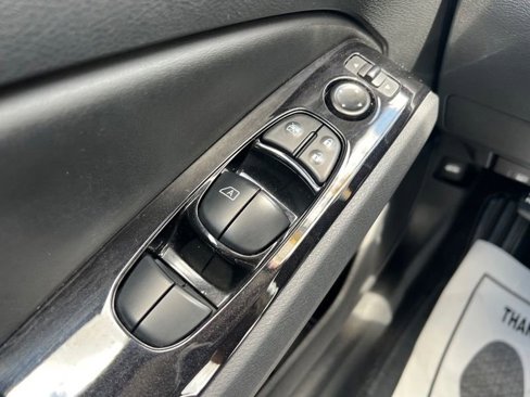 Used 2023 Nissan Altima 2.5 SV image 11