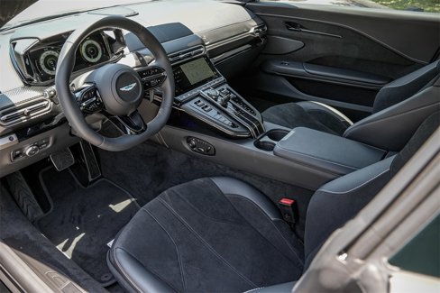 New 2025 Aston Martin V8 Vantage Coupe image 3