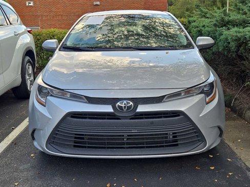 Used 2024 Toyota Corolla LE image 2