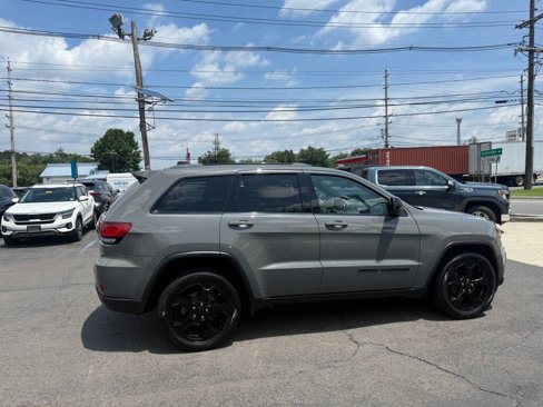Used 2019 Jeep Grand Cherokee Laredo image 8
