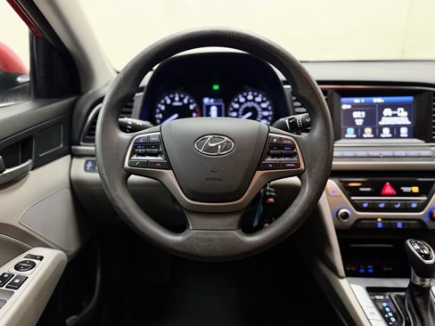 Used 2018 Hyundai Elantra SEL image 18
