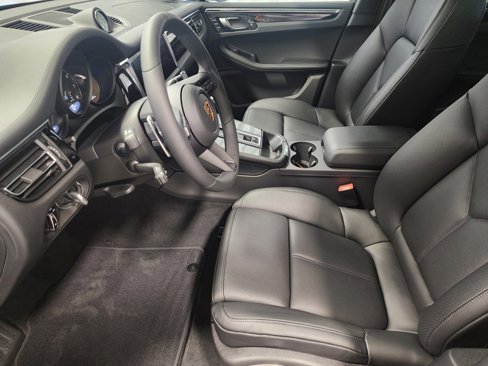 New 2025 Porsche Macan image 16