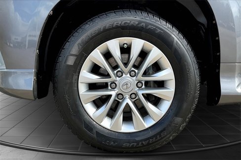 Used 2016 Lexus GX 460 image 9