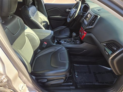 Used 2020 Jeep Cherokee Latitude Plus image 20