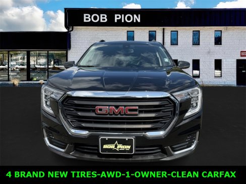 Used 2022 GMC Terrain SLE w/ Driver Convenience Package image 2