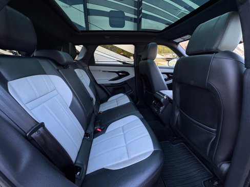 Used 2020 Land Rover Range Rover Evoque R-Dynamic SE image 42