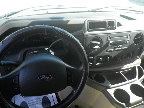 Used 2014 Ford E-350 and Econoline 350 XLT image 15