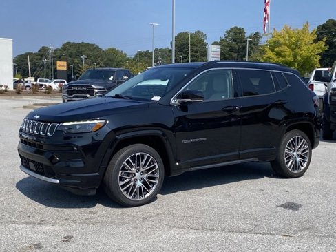 Certified 2022 Jeep Compass Limited w/ Elite Group image 8