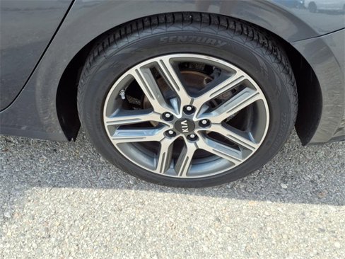 Used 2021 Kia Forte EX image 8