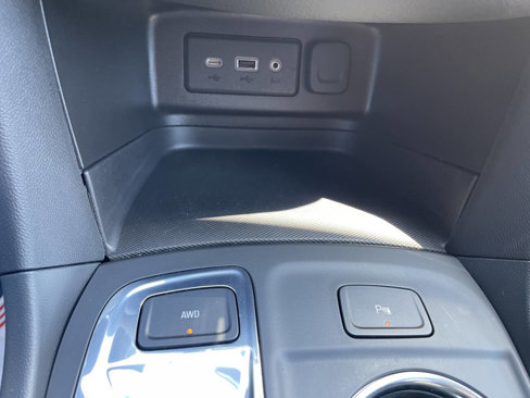 Used 2024 Chevrolet Equinox LT w/ LPO, Floor Liner Package image 23