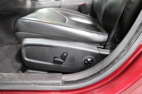 Used 2019 Chrysler 300 Limited image 4