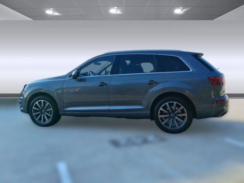 Used 2017 Audi Q7 3.0T Premium Plus image 2