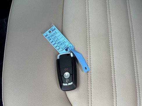 Used 2022 Ford Edge SEL image 35