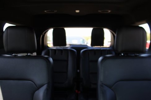 Used 2018 Ford Explorer XLT w/ Equipment Group 202A image 28