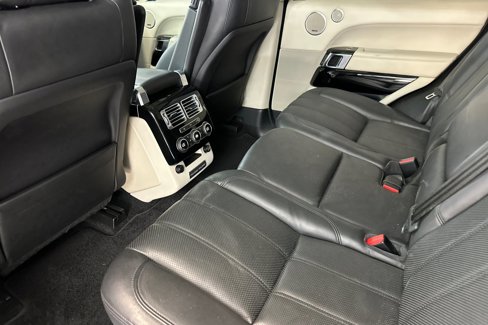 Used 2013 Land Rover Range Rover HSE image 28