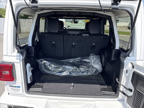Used 2021 Jeep Wrangler Unlimited Sahara image 30