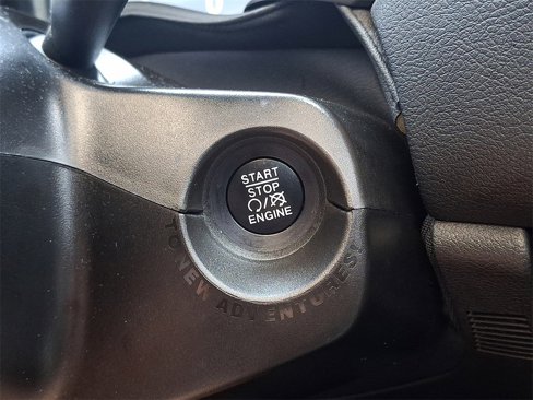 Used 2021 Jeep Renegade Limited w/ Sun & Sound Group image 25