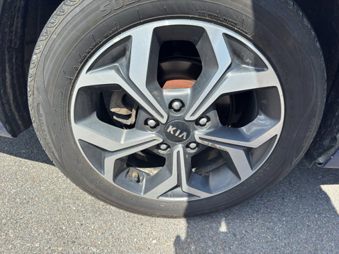 Used 2020 Kia Forte LXS image 11