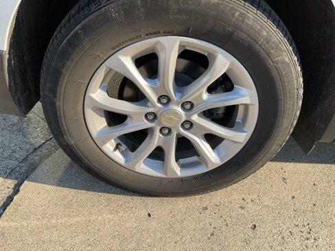 Used 2019 Chevrolet Equinox LT image 12