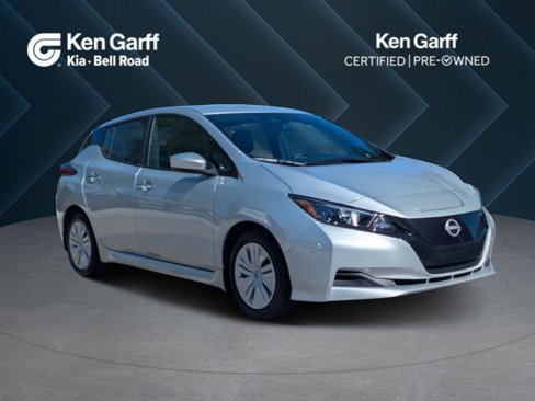 Used 2023 Nissan Leaf S image 1