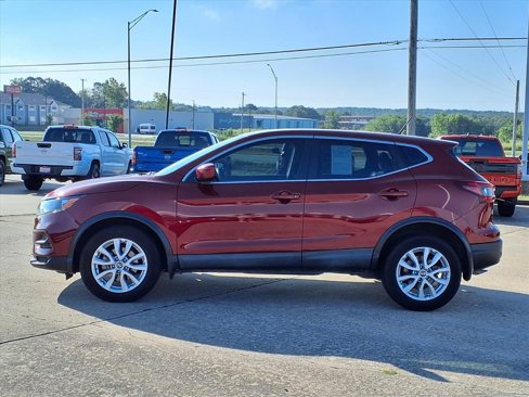 Used 2020 Nissan Rogue Sport S image 18