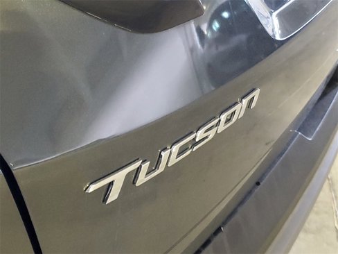 Certified 2022 Hyundai Tucson Limited image 6