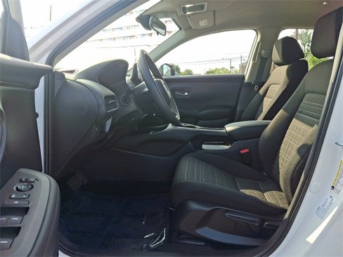 Certified 2025 Honda HR-V LX image 13